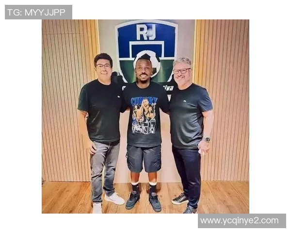 篮球与足球明星如何通过社交媒体与粉丝互动提升人气和影响力