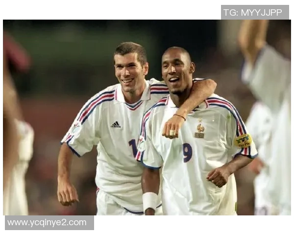 独行足球明星名单及其精彩瞬间图片展示